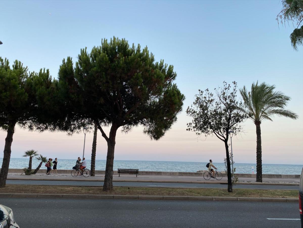 Coquet Logement Front De Mer Cagnes-sur-Mer Exterior foto